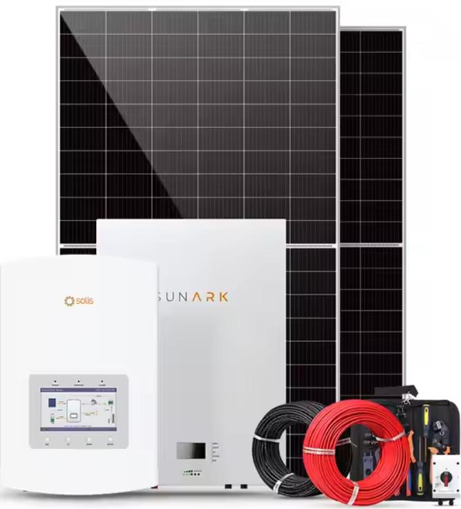 Saulės elektrinių komplektai, apimantys saulės modulius, inverterius ir priedus, skirti energijos gamybai ir naudojimui namuose ar versle.